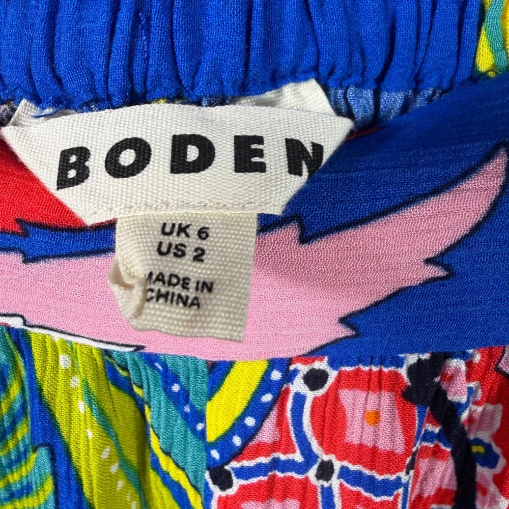 Boden pull shorts